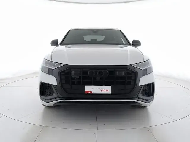 Usata Audi Q8 Sport 340 CV (250 kW) 2022 Bianco ghiaccio metallizzato SUV