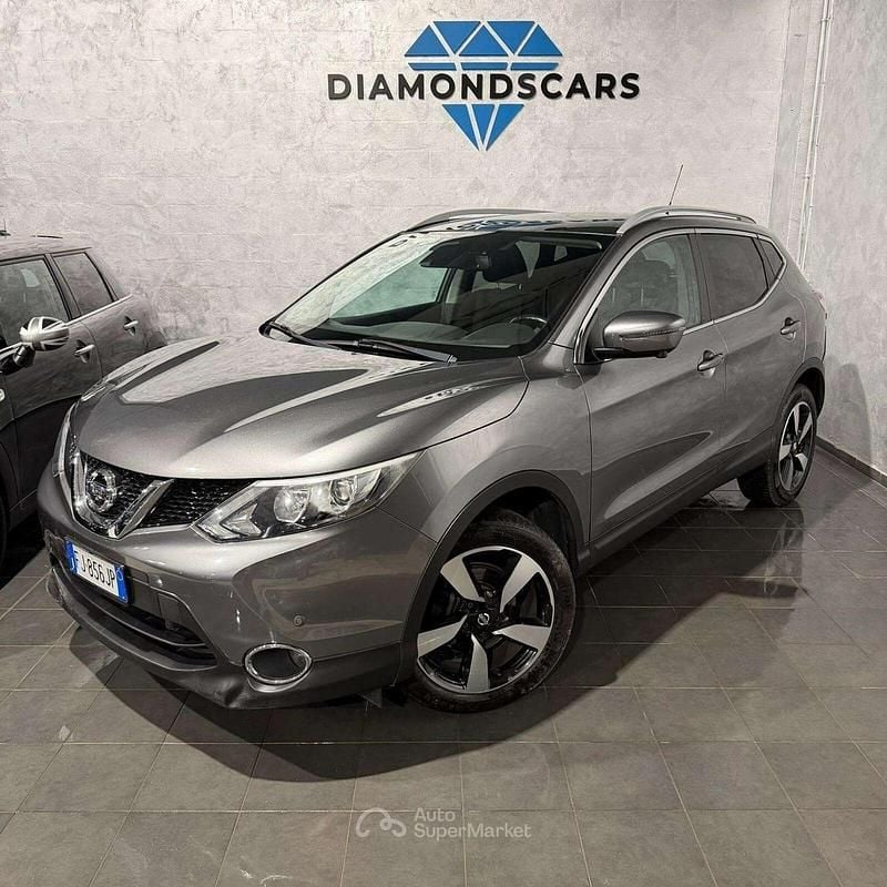 Grigio Usata 2017 Nissan Qashqai Tekna SUV | 9900 € (Ottimo prezzo) - Immagine 1/4