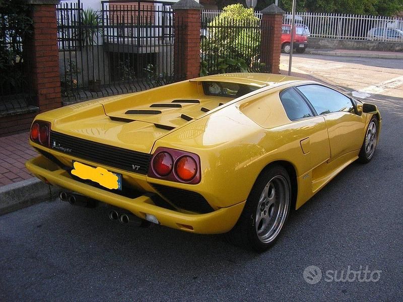 Usata Lamborghini Diablo 530 CV (389 kW) 1999 Giallo Coupé
