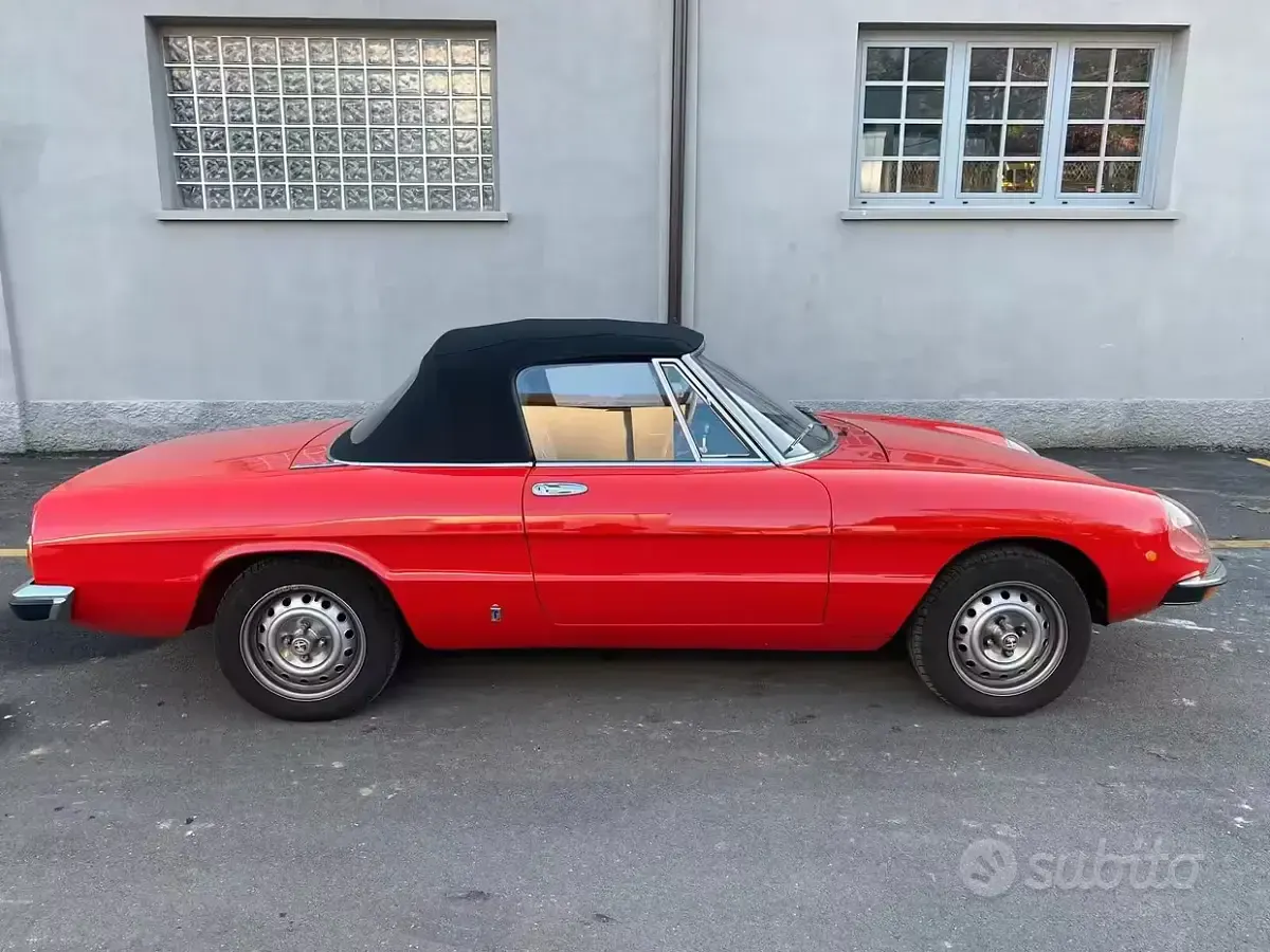 Usata Alfa Romeo Spider Veloce 131 CV (96 kW) 1970 Rosso Cabrio