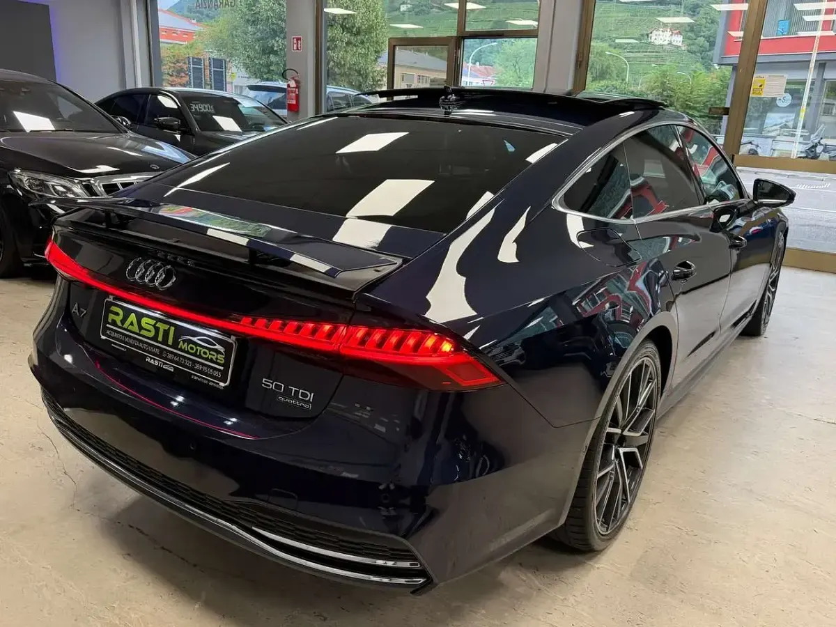 Usata Audi A7 Sportback Ambiente 286 CV (210 kW) 2019 Blu/azzurro Utilitaria