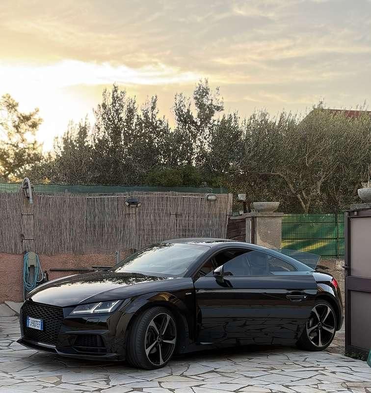 Usata 2016 Audi TT S-Line Coupé | 29.500 € (Cara) - Immagine 1/4