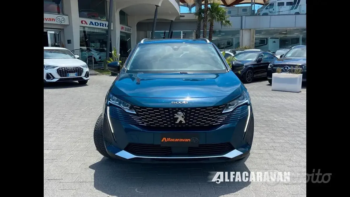 Usata Peugeot 5008 Allure 131 CV (96 kW) 2023 Blu SUV