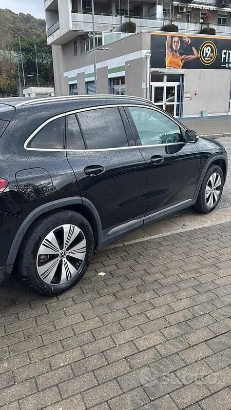 Nero Usata 2024 Mercedes EQA250 Premium SUV | 27.500 € (Super prezzo) - Immagine 1/3