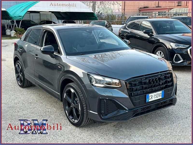 Usata Audi Q2 S-Line 150 CV (110 kW) 2024 Grigio SUV