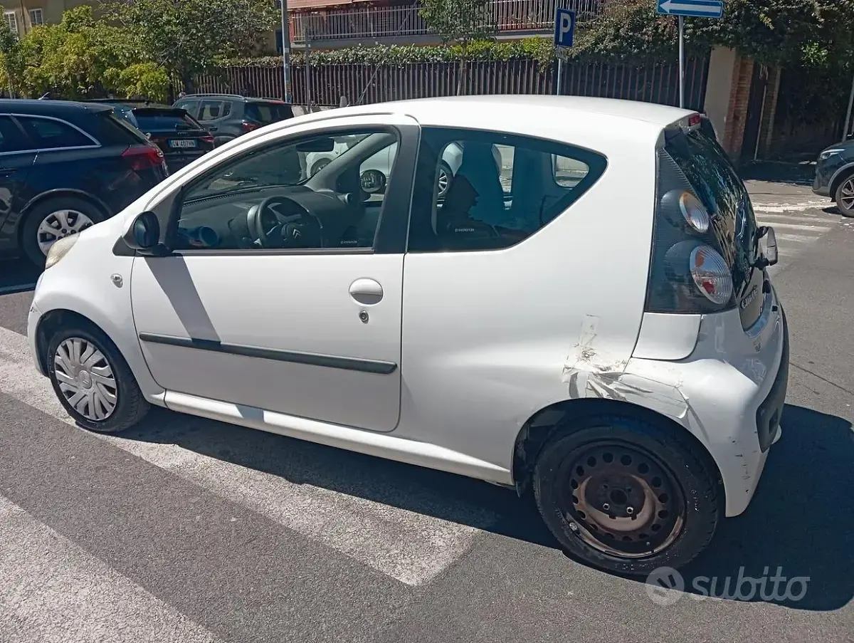 Second-hand Citroën C1 68 CP (50 kW) 2008 Alb Hatchback
