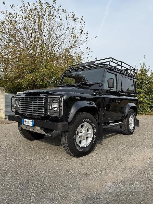 Usata Land Rover Defender Adventure 2010 Nero SUV