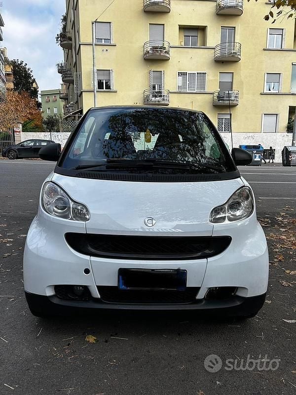 Usata Smart ForTwo Coupé 54 CV (39 kW) 2010 Bianco Coupé