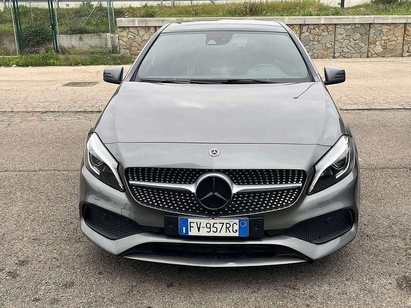 Usata Mercedes CLA220 AMG 177 CV (130 kW) 2018 Berlina