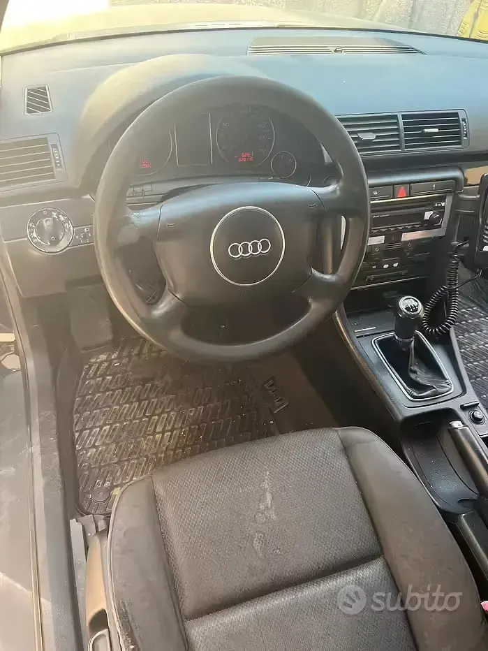 Usata Audi A4 130 CV (95 kW) 2003 Nero Station wagon