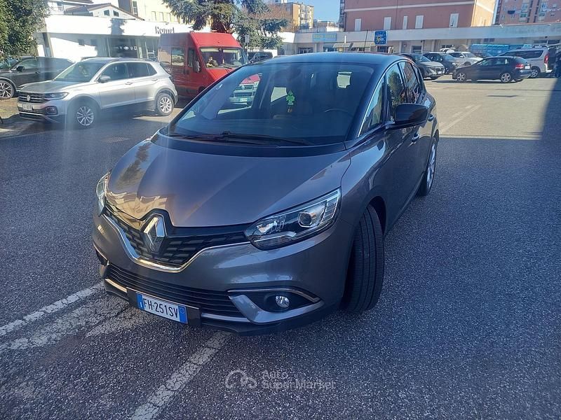 Gray Usata 2017 Renault Scénic IV Monovolume | 13.800 € (Buon prezzo) - Immagine 1/4