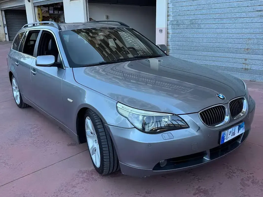 Usata BMW 525 177 CV (130 kW) 2006 Grigio Station wagon