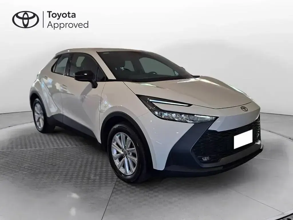 Usata Toyota C-HR Active 223 CV (164 kW) 2025 Bianco SUV