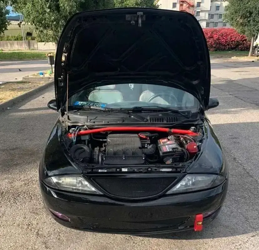 Usata Lancia 2000 80 CV (58 kW) 2003 Nero Berlina