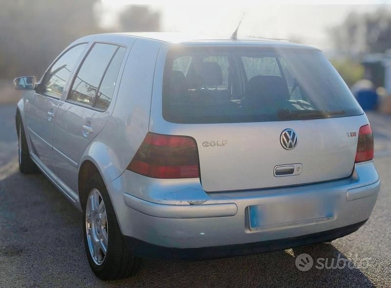 Usata VW Golf IV 130 CV (95 kW) 2002 Grigio Berlina