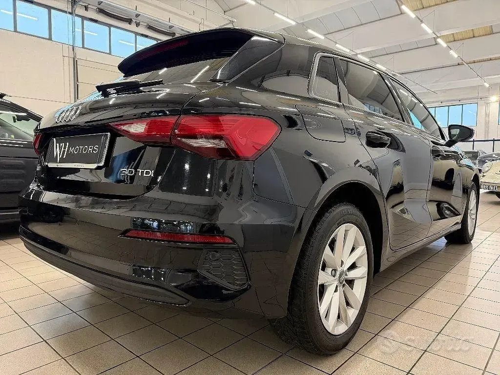 Usado Audi A3 116 CV (85 kW) 2020 Negro Berlina