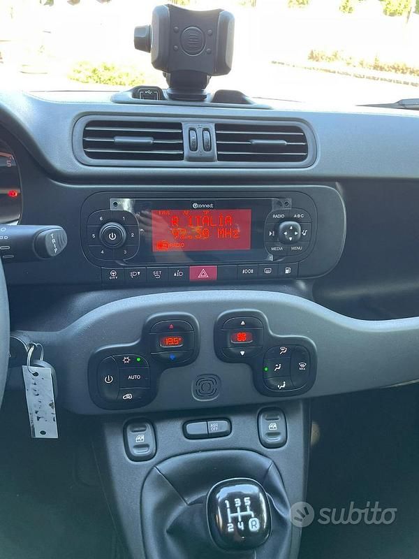 Usata Fiat Panda 70 CV (51 kW) 2020 Grigio Utilitaria