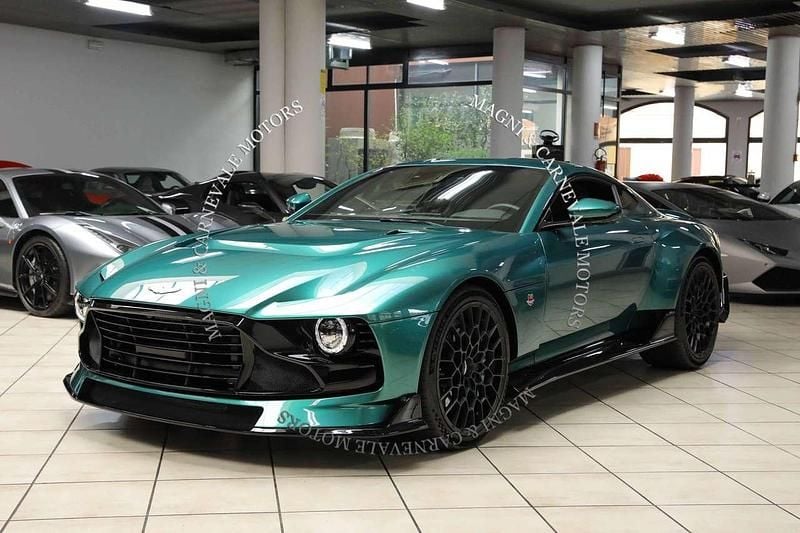 Nuova Aston Martin Valour 714 CV (525 kW) 2025 Aston martin racing green Coupé