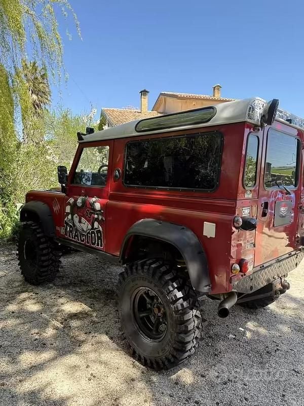 Usata Land Rover Defender 122 CV (89 kW) 2002 SUV