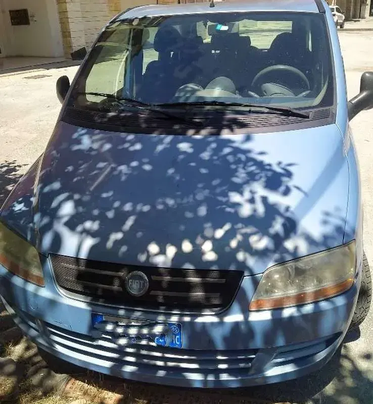 Usata Fiat Multipla Dynamic 92 CV (67 kW) 2005 Blu/azzurro Monovolume