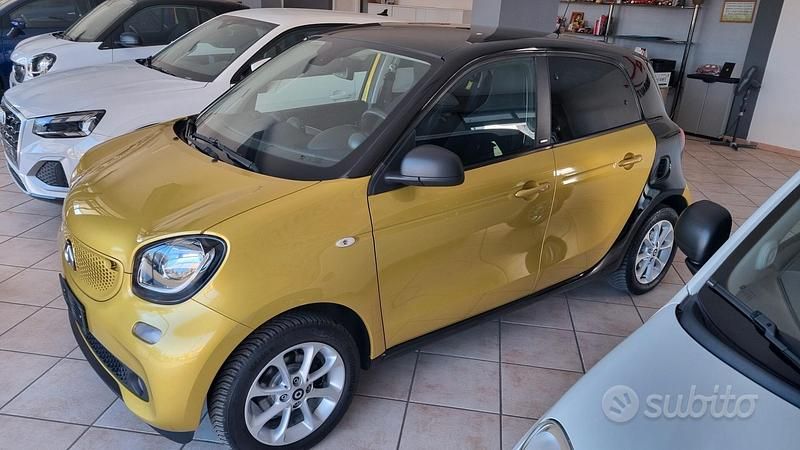 Usata Smart ForFour Passion 70 CV (51 kW) 2018 Giallo Utilitaria