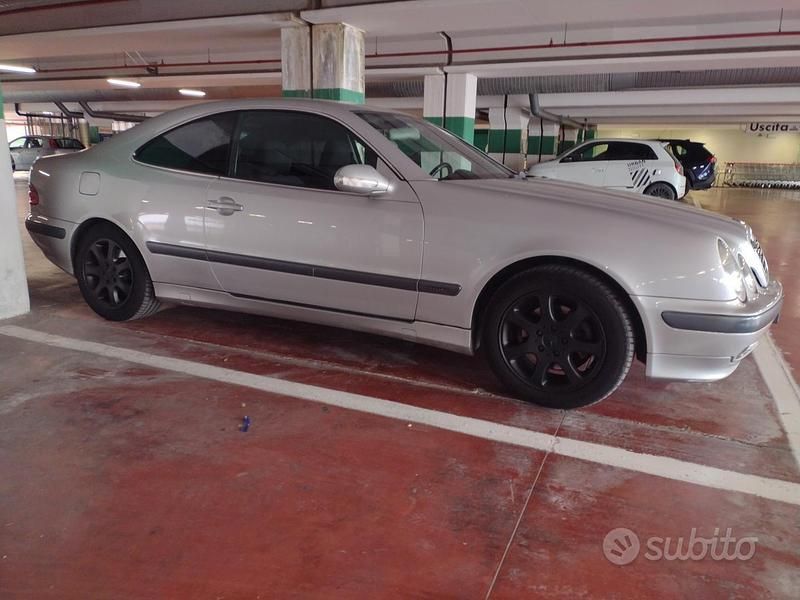 Occasion Mercedes CLK200 163 ch (119 kW) 2001 Gris Coupé