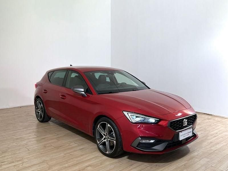 Usata Seat Leon FR 150 CV (110 kW) 2023 Rosso Utilitaria