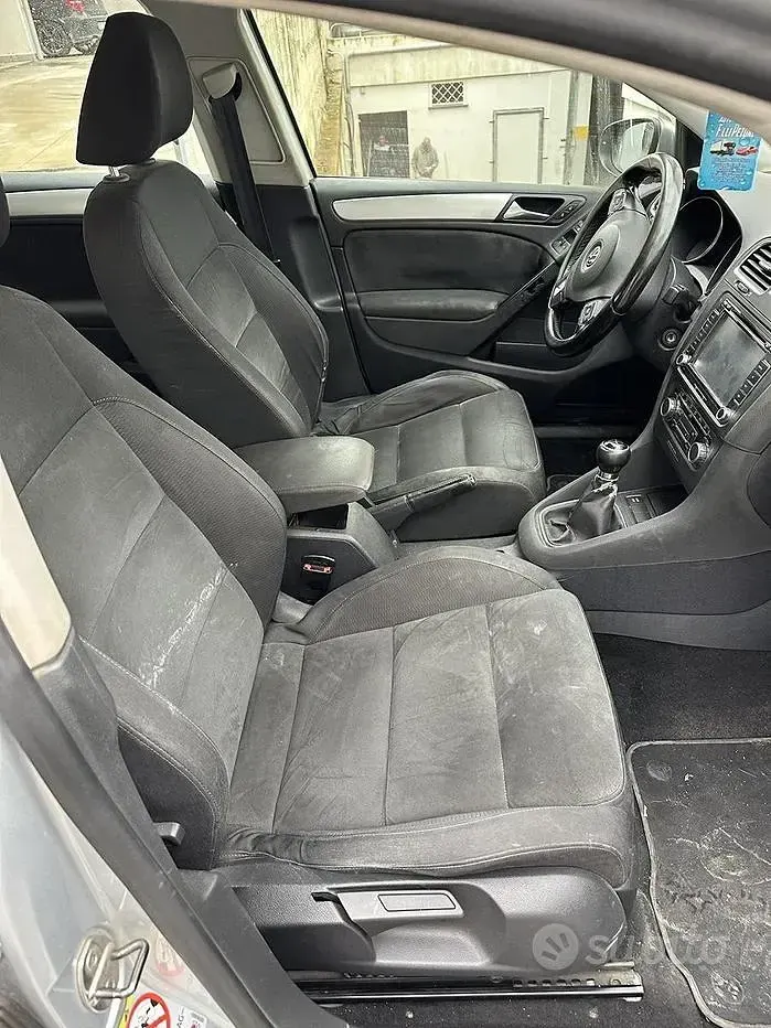 Usata VW Golf VI 110 CV (80 kW) 2011 Grigio Utilitaria