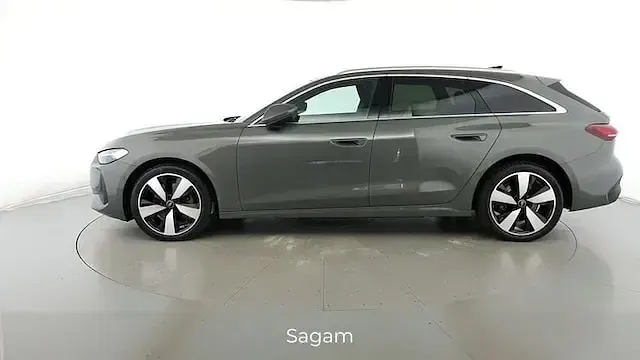 Usata Audi A5 S-Line 204 CV (150 kW) 2025 Grigio chronos metallizzato Station wagon