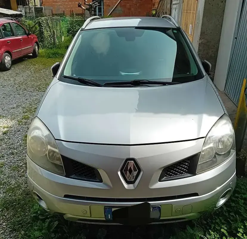 Usata Renault Koleos 150 CV (110 kW) 2009 Argento SUV