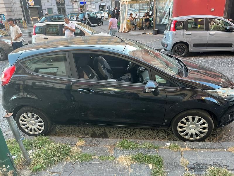 Usata Ford Fiesta 2013 Nero Utilitaria