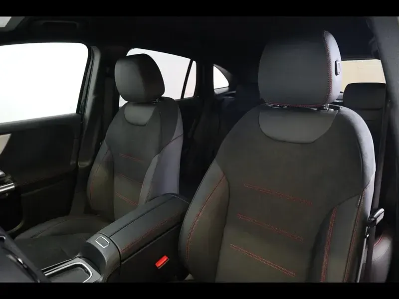 Usata Mercedes GLA200 Advanced Plus 150 CV (110 kW) 2025 Nero SUV