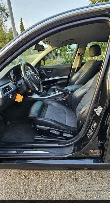 Usata BMW 320 177 CV (130 kW) 2009 Nero Berlina