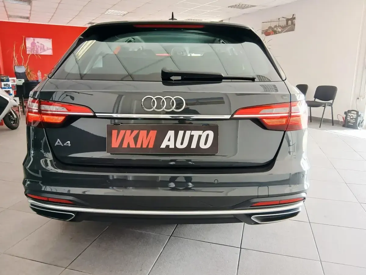 Usata Audi A4 163 CV (119 kW) 2022 Grigio Station wagon