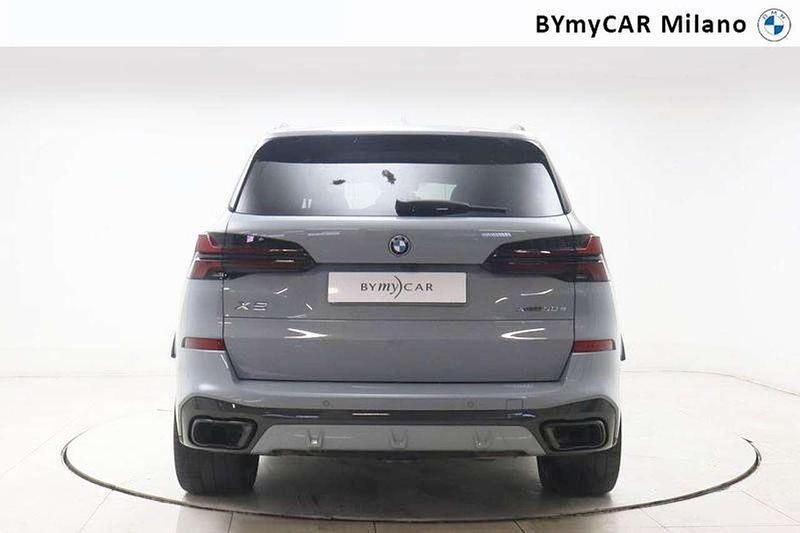 Usata BMW X5 M Sport 489 CV (359 kW) 2025 Brooklyn grey metallic SUV