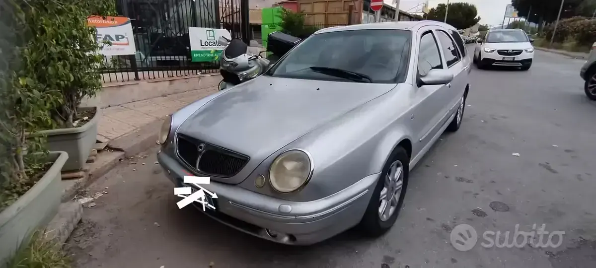 Usata Lancia Lybra 150 CV (110 kW) 2003 Grigio Station wagon