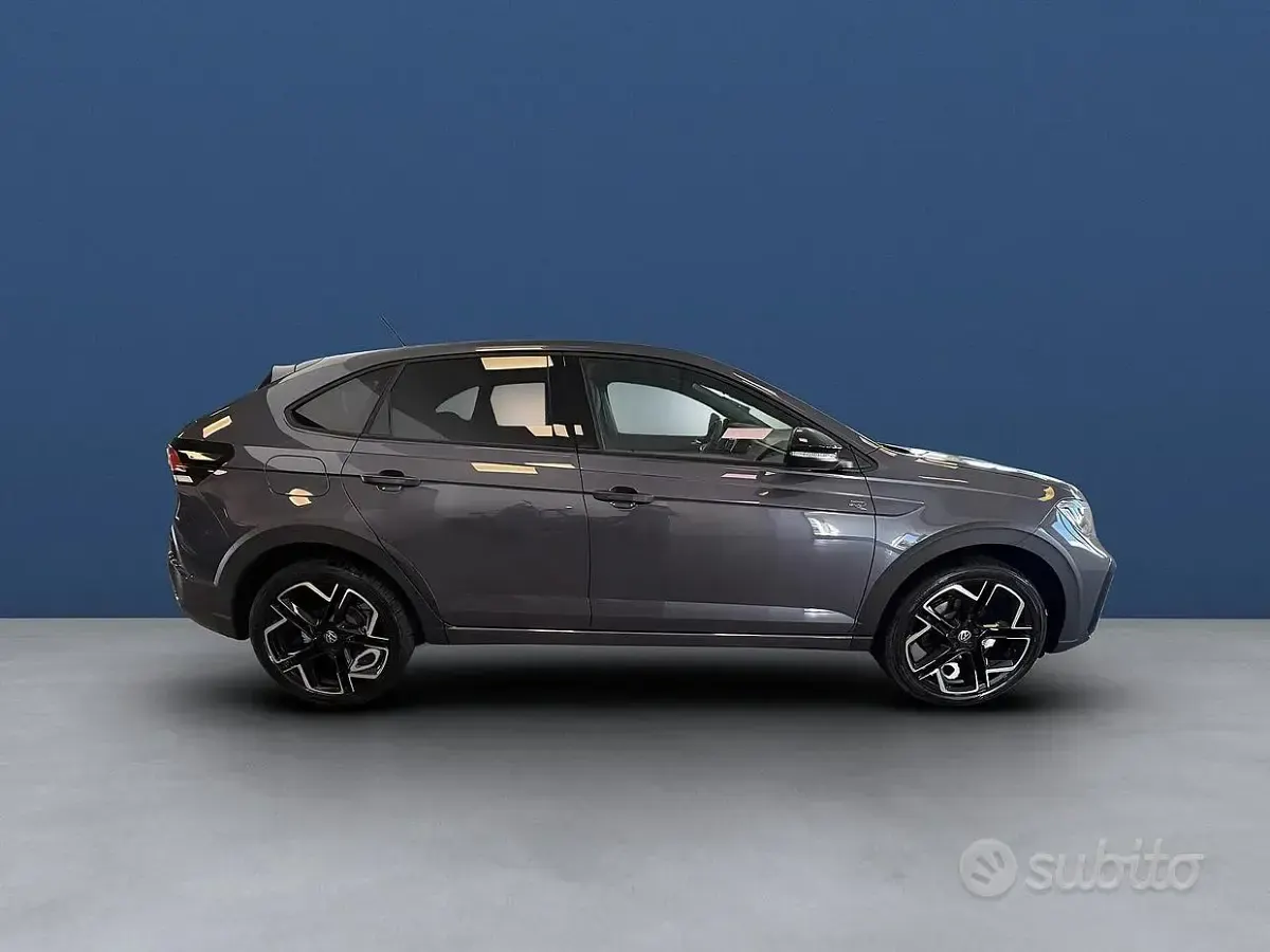Nuova VW Taigo R-line 115 CV (84 kW) 2026 Grigio SUV