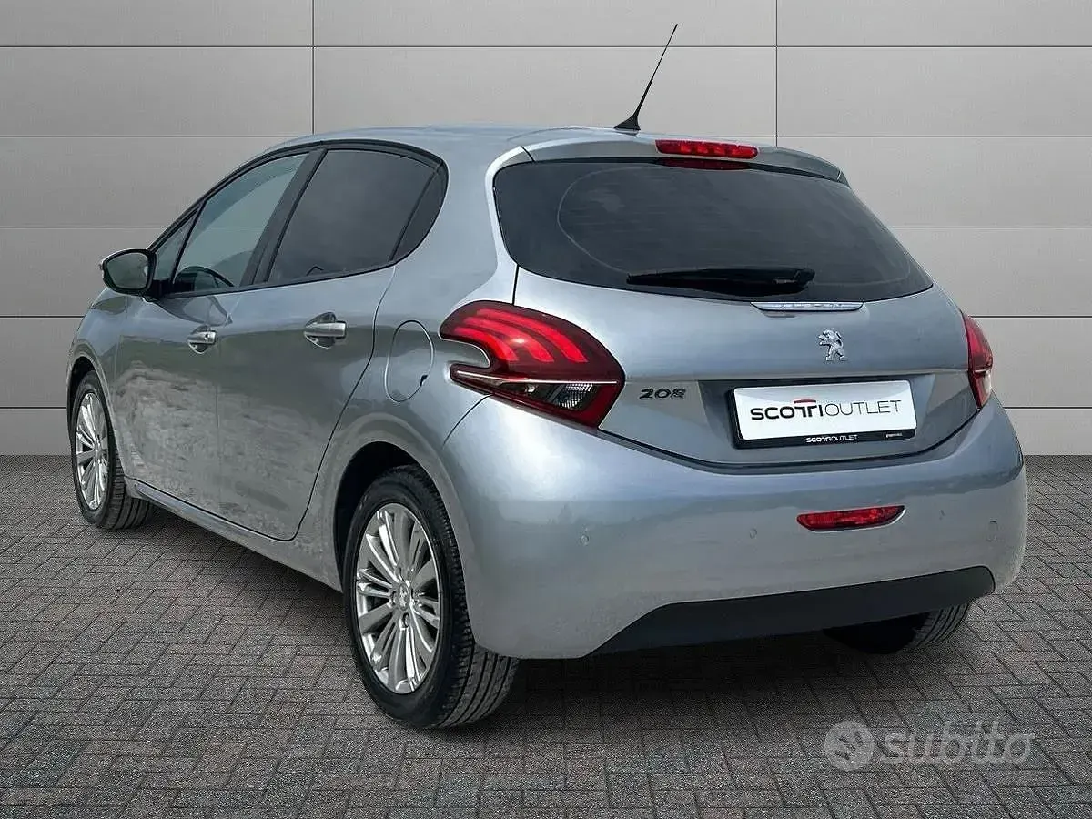 Usata Peugeot 208 Allure 83 CV (61 kW) 2018 Grigio Utilitaria