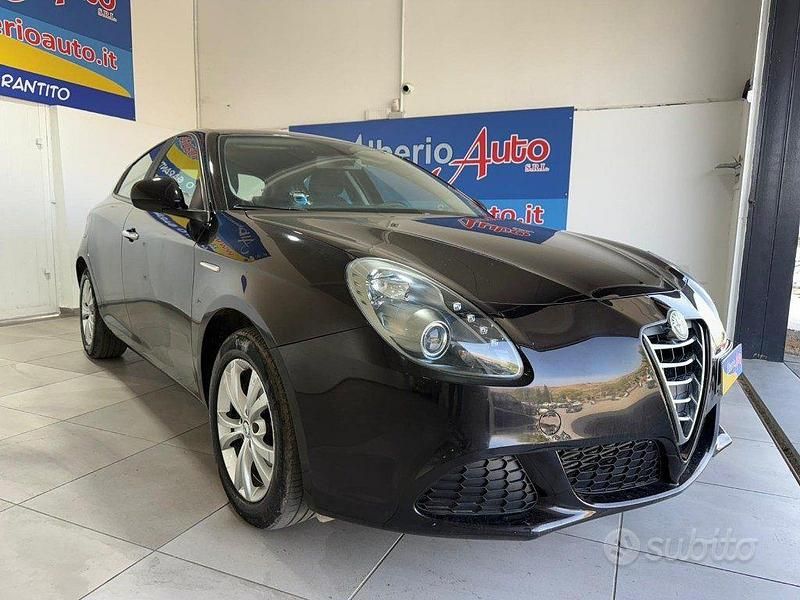 Usata Alfa Romeo Giulietta Exclusive 120 CV (88 kW) 2015 Nero Utilitaria