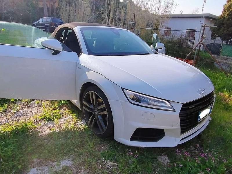 Usata Audi TT Roadster S-Line 240 CV (176 kW) 2015 Bianco Cabrio
