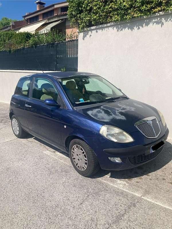 Usata Lancia Ypsilon 60 CV (44 kW) 2004 Utilitaria