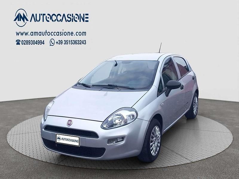 Argento Usata 2018 Fiat Punto Tre volumi | 8400 € (Buon prezzo) - Immagine 1/4