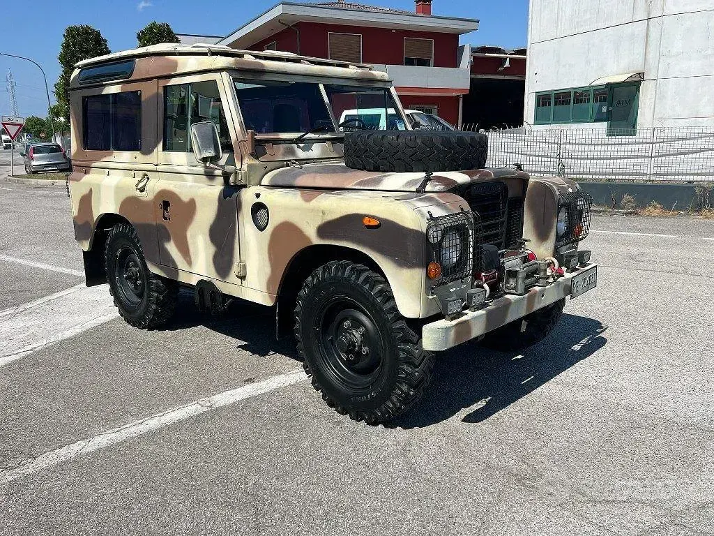 Usata Land Rover 88 60 CV (44 kW) 1982 Marrone SUV