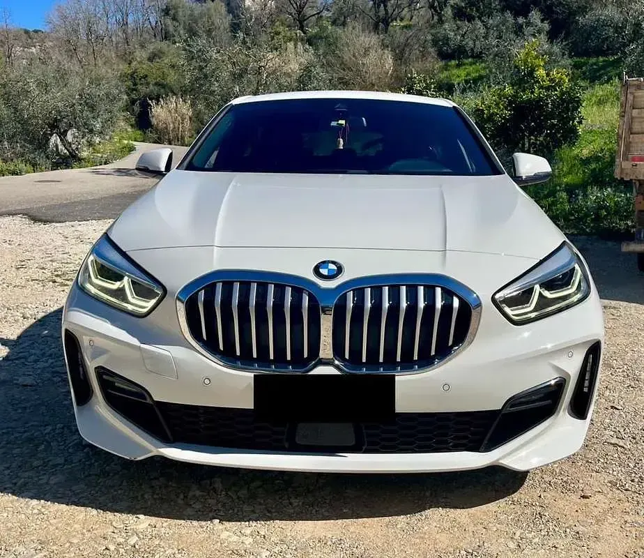 Usata BMW 118 M Sport 150 CV (110 kW) 2020 Bianco Utilitaria
