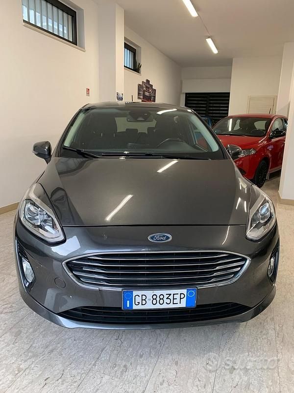 Usata Ford Fiesta Titanium 85 CV (62 kW) 2020 Grigio Berlina