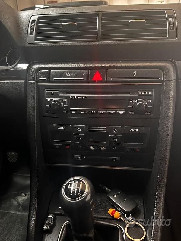 Usata Audi A4 101 CV (74 kW) 2002 Grigio Station wagon