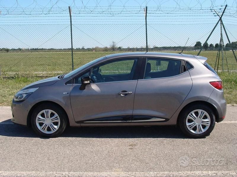 Usata Renault Clio IV GT-Line 90 CV (66 kW) 2016 Grigio Berlina