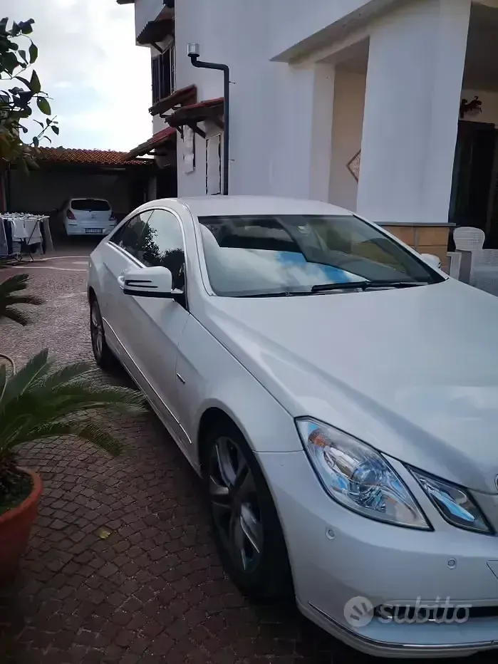 Usata Mercedes 220 95 CV (69 kW) 2010 Bianco Coupé