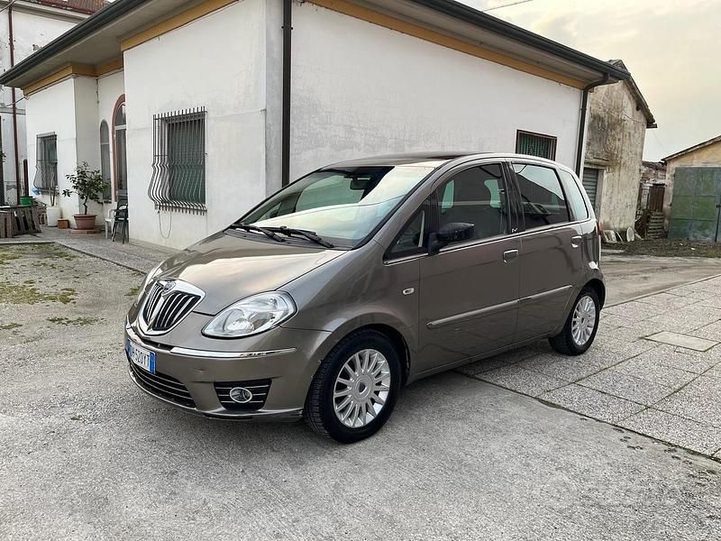 Usata Lancia Musa 2007 Marrone Monovolume