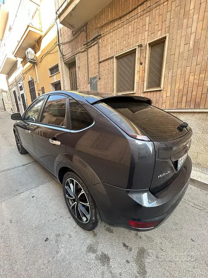 Usata Ford Focus 109 CV (80 kW) 2010 Berlina